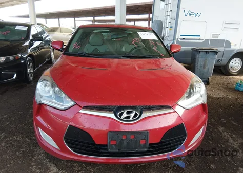 2013 Hyundai Veloster Base W/Gray z USA, uszkodzony, nr VIN KMHTC6AD7DU096227